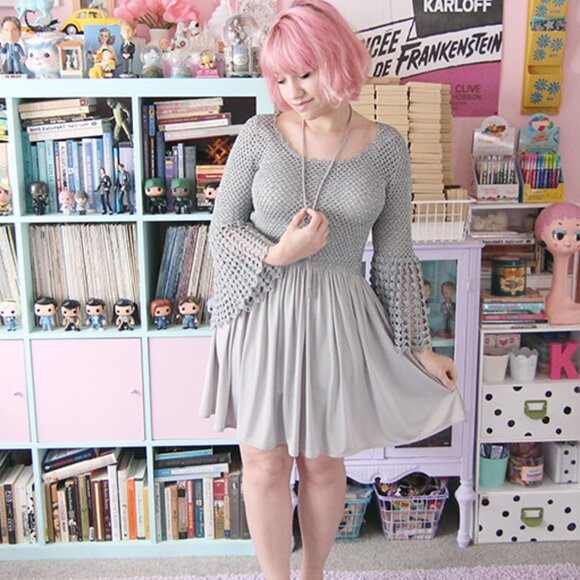 Vintage silver metallic bell sleeve crochet dress - fits like a Medium - Picture 2 of 8